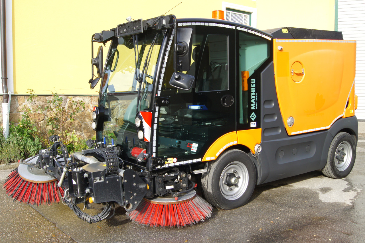 MATHIEU Azura Flex MC210 3-rd brush / EURO 6 - Veegwagen: afbeelding 3 MATHIEU Azura Flex MC210 3-rd brush / EURO 6 - Veegwagen: afbeelding 3