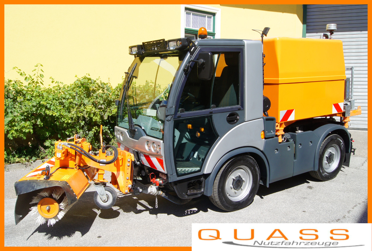 MULTICAR TREMO X56 Carrier CS/4x4/Euro 5/Besen/Wasserfass - Veegwagen: afbeelding 1 MULTICAR TREMO X56 Carrier CS/4x4/Euro 5/Besen/Wasserfass - Veegwagen: afbeelding 1