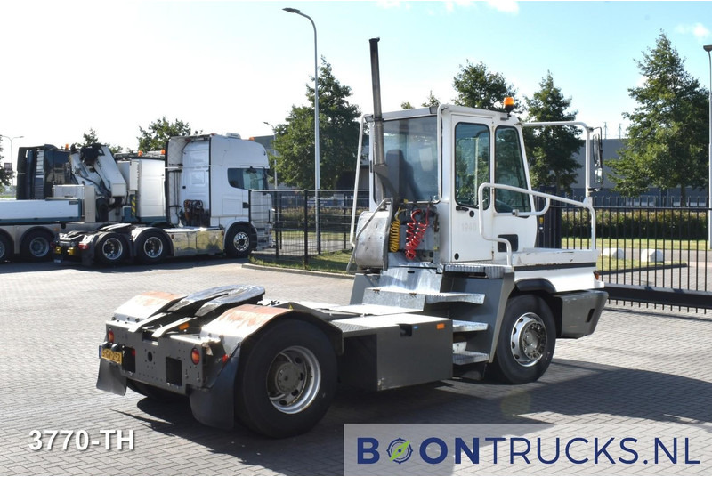 Terberg YT222 4x2 | TERMINAL TRUCK * NL KENTEKEN - Trekker: afbeelding 5 Terberg YT222 4x2 | TERMINAL TRUCK * NL KENTEKEN - Trekker: afbeelding 5