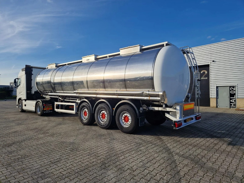 Feldbinder 38000 liter 3 kamer tankoplegger met CIP Leiding - Tankoplegger: afbeelding 2 Feldbinder 38000 liter 3 kamer tankoplegger met CIP Leiding - Tankoplegger: afbeelding 2