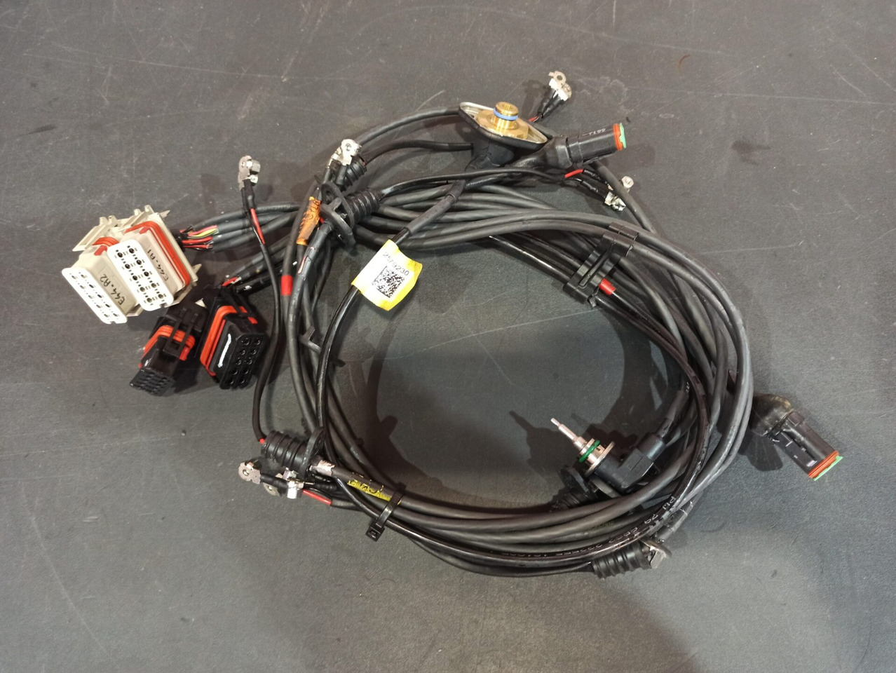 SCANIA CABLE HARNESS 2579230 - Kabels/ Draden voor Vrachtwagen: afbeelding 1 SCANIA CABLE HARNESS 2579230 - Kabels/ Draden voor Vrachtwagen: afbeelding 1