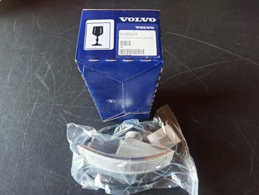 VOLVO DIRECTION INDICATOR - 3182025 - Richtingaanwijzer voor Vrachtwagen: afbeelding 1 VOLVO DIRECTION INDICATOR - 3182025 - Richtingaanwijzer voor Vrachtwagen: afbeelding 1