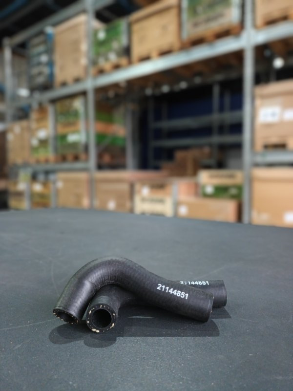 VOLVO HOSE - 21144851 - Remleiding/ Remslang voor Vrachtwagen: afbeelding 1 VOLVO HOSE - 21144851 - Remleiding/ Remslang voor Vrachtwagen: afbeelding 1