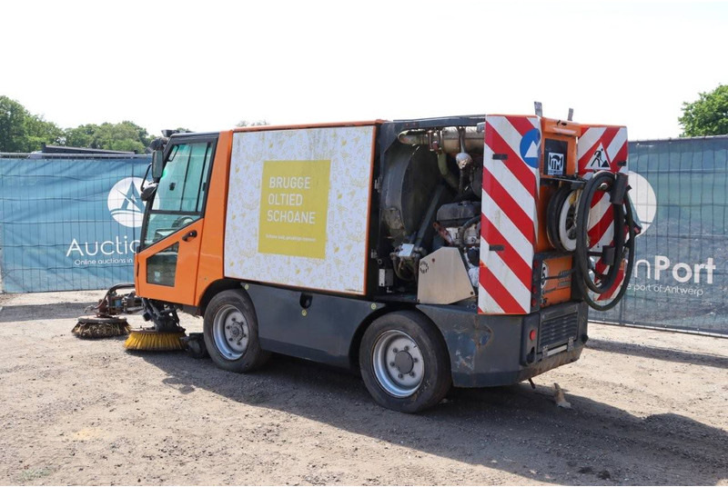 Aebi AEBI MFH2500 - Veegwagen: afbeelding 3 Aebi AEBI MFH2500 - Veegwagen: afbeelding 3