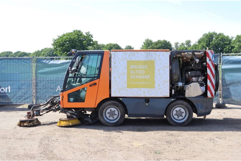 Aebi AEBI MFH2500 - Veegwagen: afbeelding 2 Aebi AEBI MFH2500 - Veegwagen: afbeelding 2