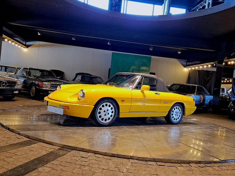 Alfa Romeo Spider (serie 4) _ 2000 - Sedan: afbeelding 2 Alfa Romeo Spider (serie 4) _ 2000 - Sedan: afbeelding 2