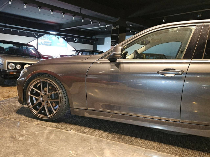 BMW 3-Reeks (F30) _ 320d - Personenwagen: afbeelding 2 BMW 3-Reeks (F30) _ 320d - Personenwagen: afbeelding 2