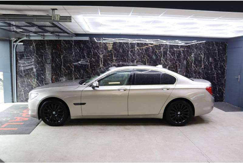 BMW 7 Serie 750i XDRIVE - Sedan: afbeelding 2 BMW 7 Serie 750i XDRIVE - Sedan: afbeelding 2