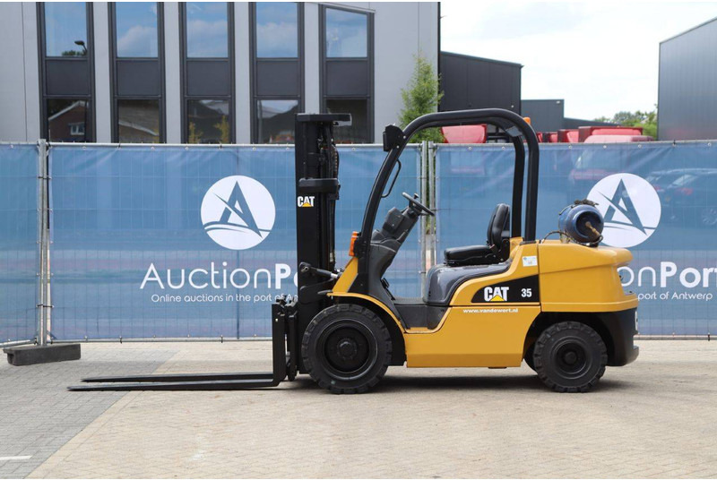 Caterpillar GP35N - LPG heftruck: afbeelding 2 Caterpillar GP35N - LPG heftruck: afbeelding 2