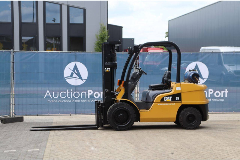 Caterpillar GP35N - LPG heftruck: afbeelding 1 Caterpillar GP35N - LPG heftruck: afbeelding 1