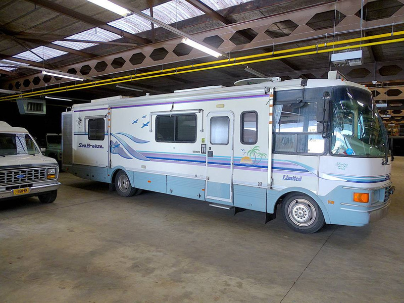 Chevrolet Sea Breeze V8 - Buscamper: afbeelding 2 Chevrolet Sea Breeze V8 - Buscamper: afbeelding 2