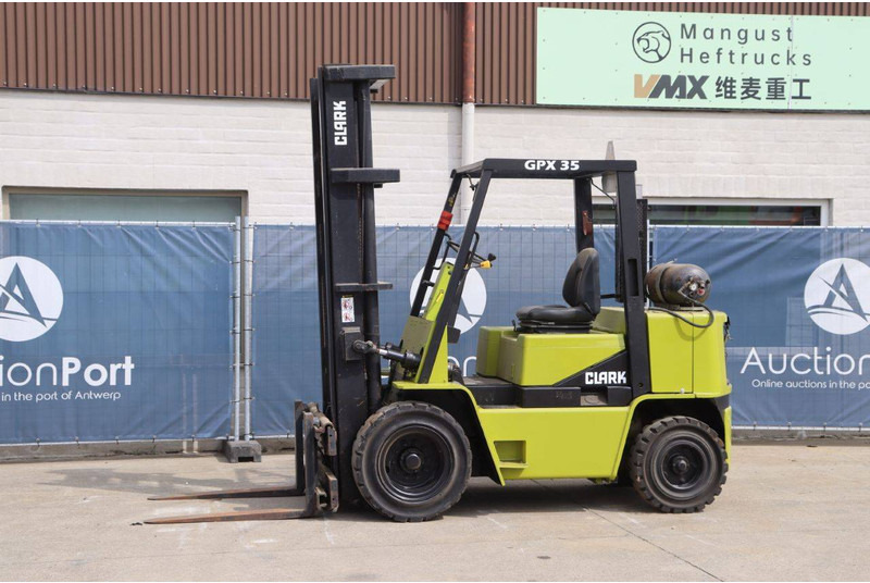 Clark GPX 35 LPG - LPG heftruck: afbeelding 1 Clark GPX 35 LPG - LPG heftruck: afbeelding 1