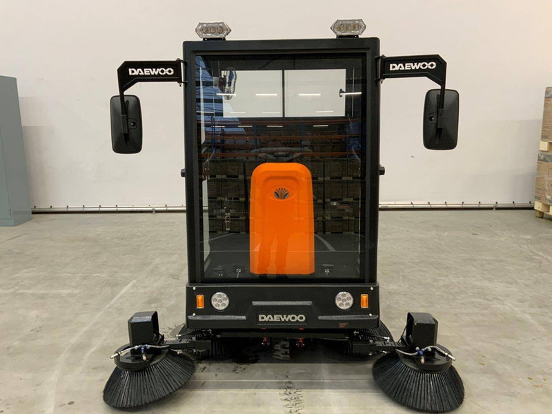 Daewoo DAS100 - Veegwagen: afbeelding 4 Daewoo DAS100 - Veegwagen: afbeelding 4