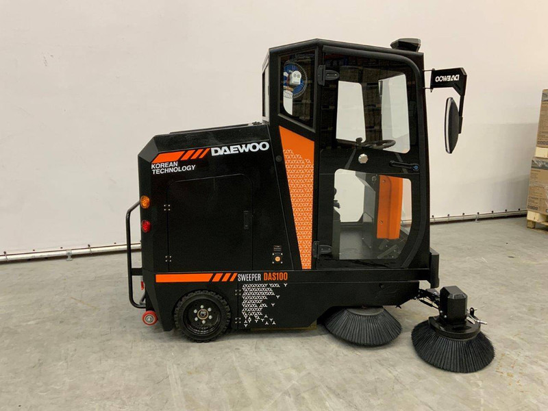 Daewoo DAS100 - Veegwagen: afbeelding 3 Daewoo DAS100 - Veegwagen: afbeelding 3