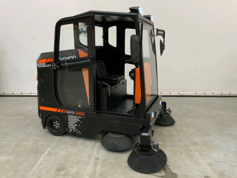 Daewoo DAS100 - Veegwagen: afbeelding 2 Daewoo DAS100 - Veegwagen: afbeelding 2