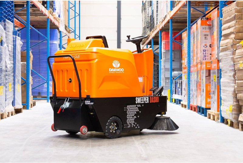 Daewoo DAS80 Zit - Veegwagen: afbeelding 4 Daewoo DAS80 Zit - Veegwagen: afbeelding 4