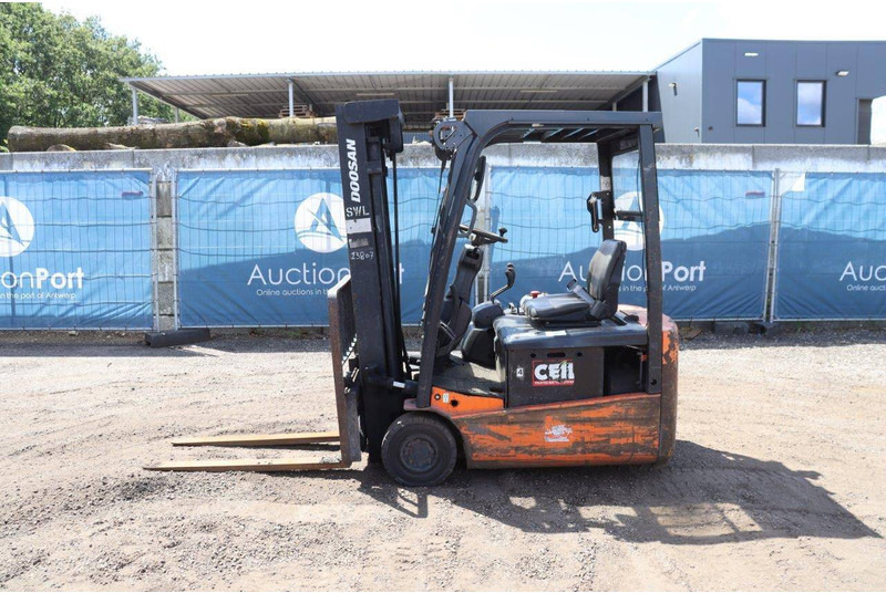 Doosan B15T-5 - Elektrische heftruck: afbeelding 2 Doosan B15T-5 - Elektrische heftruck: afbeelding 2
