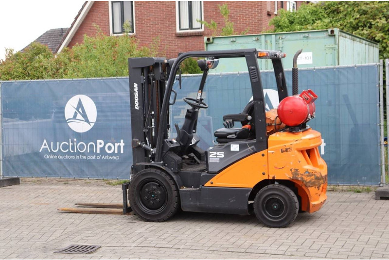 Doosan G25P-7 - LPG heftruck: afbeelding 3 Doosan G25P-7 - LPG heftruck: afbeelding 3