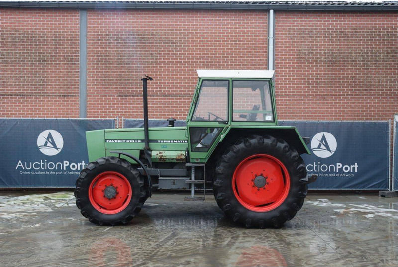 Fendt Favorit 610 LS Turbomatik - Tractor: afbeelding 2 Fendt Favorit 610 LS Turbomatik - Tractor: afbeelding 2