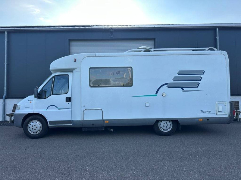 Fiat 230 - Half integraal camper: afbeelding 2 Fiat 230 - Half integraal camper: afbeelding 2