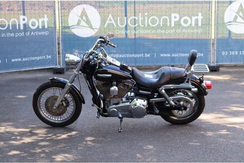 Harley-Davidson Dyna Super Glide - Motorfiets: afbeelding 2 Harley-Davidson Dyna Super Glide - Motorfiets: afbeelding 2
