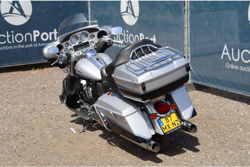Harley-Davidson FLHTCUSE4 - Motorfiets: afbeelding 4 Harley-Davidson FLHTCUSE4 - Motorfiets: afbeelding 4