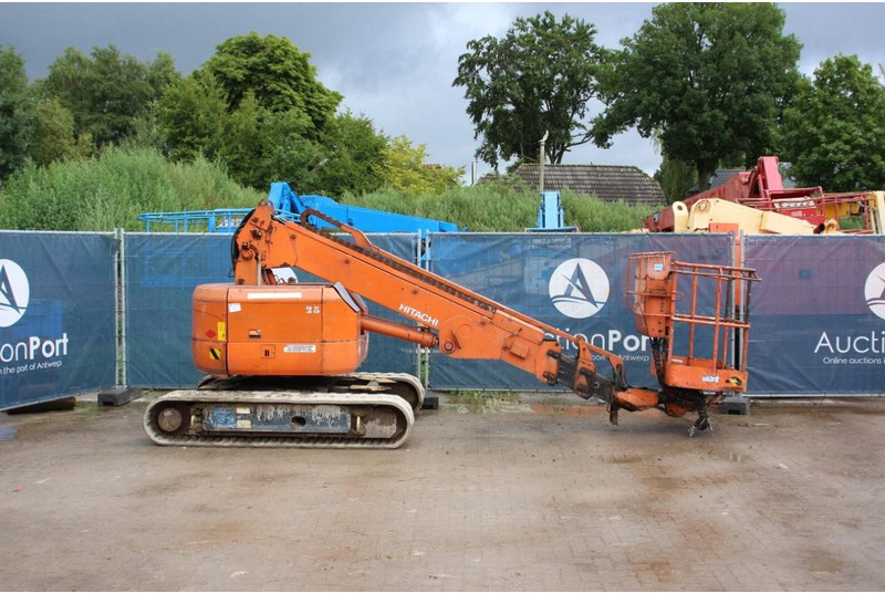 Hitachi HX99B - Telescoophoogwerker: afbeelding 2 Hitachi HX99B - Telescoophoogwerker: afbeelding 2
