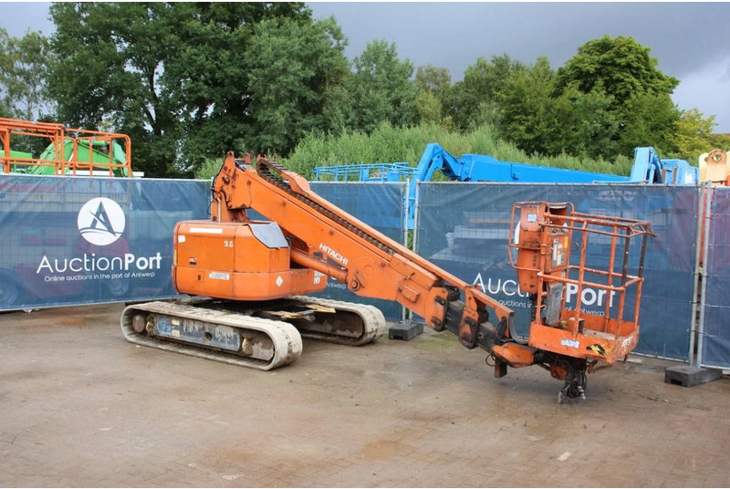 Hitachi HX99B - Telescoophoogwerker: afbeelding 3 Hitachi HX99B - Telescoophoogwerker: afbeelding 3