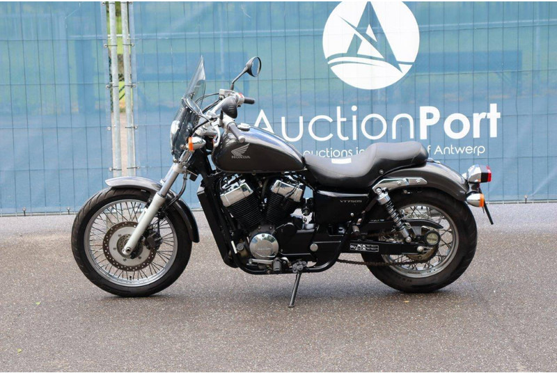 Honda VT750 - Motorfiets: afbeelding 2 Honda VT750 - Motorfiets: afbeelding 2