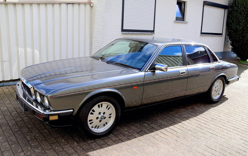 Jaguar XJ-12 - Personenwagen: afbeelding 1 Jaguar XJ-12 - Personenwagen: afbeelding 1