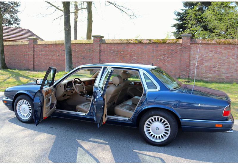 Jaguar XJ Sovereign 4.0 - Sedan: afbeelding 3 Jaguar XJ Sovereign 4.0 - Sedan: afbeelding 3