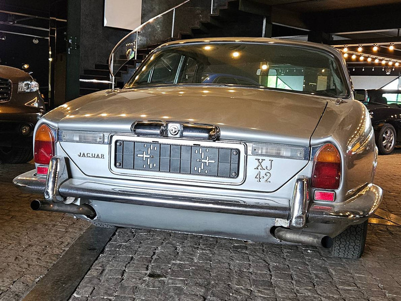 Jaguar XJ (series II) 4.2 Automatic - Sedan: afbeelding 4 Jaguar XJ (series II) 4.2 Automatic - Sedan: afbeelding 4