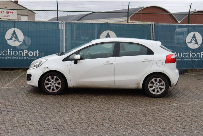 Kia New Rio - Sedan: afbeelding 2 Kia New Rio - Sedan: afbeelding 2