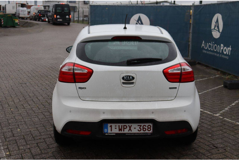 Kia New Rio - Sedan: afbeelding 5 Kia New Rio - Sedan: afbeelding 5
