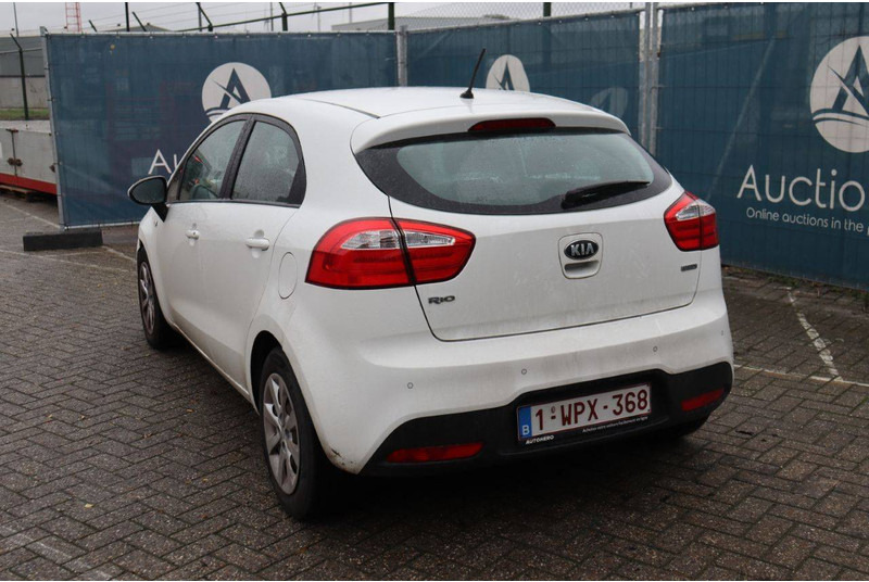 Kia New Rio - Sedan: afbeelding 4 Kia New Rio - Sedan: afbeelding 4