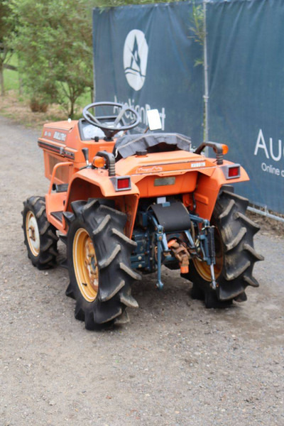 Kubota B1-14 Bulltra - Tractor: afbeelding 4 Kubota B1-14 Bulltra - Tractor: afbeelding 4