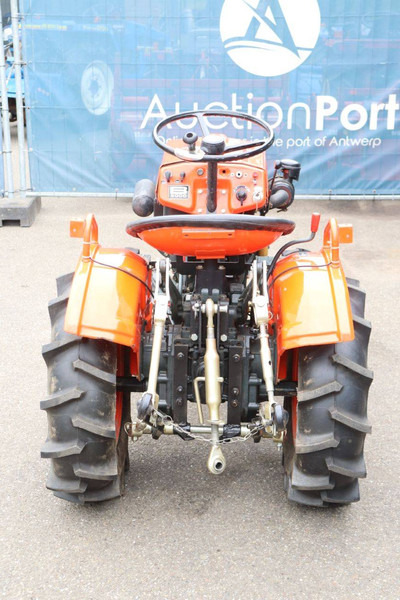 Kubota B5000 - Tractor: afbeelding 5 Kubota B5000 - Tractor: afbeelding 5