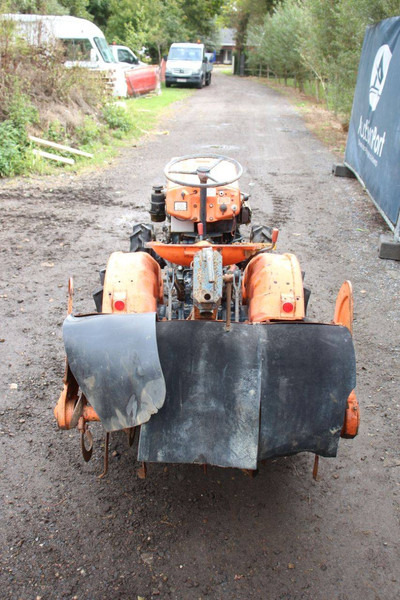 Kubota B6000 - Tractor: afbeelding 4 Kubota B6000 - Tractor: afbeelding 4