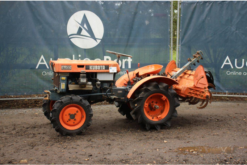 Kubota B6000 - Tractor: afbeelding 1 Kubota B6000 - Tractor: afbeelding 1