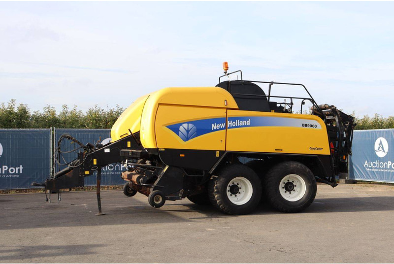 New Holland BB9060 - Landbouwmachine: afbeelding 1 New Holland BB9060 - Landbouwmachine: afbeelding 1