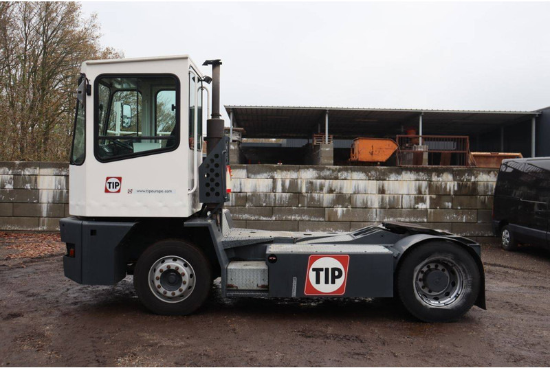 MOL YM 180/4X2 - Terminal trekker: afbeelding 2 MOL YM 180/4X2 - Terminal trekker: afbeelding 2