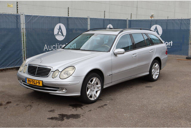 Personenwagen Mercedes-Benz E-Klasse E500 4-MATIC: afbeelding 9 Personenwagen Mercedes-Benz E-Klasse E500 4-MATIC: afbeelding 9