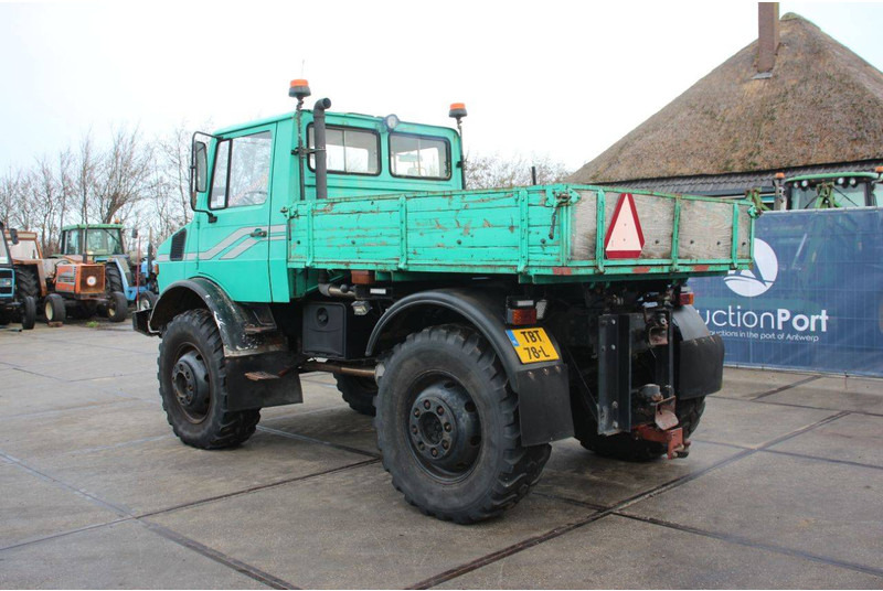 Mercedes-Benz Unimog 1300 - Vrachtwagen met open laadbak: afbeelding 3 Mercedes-Benz Unimog 1300 - Vrachtwagen met open laadbak: afbeelding 3