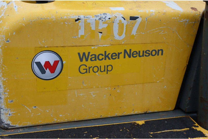 Kiepwagen Neuson 3001: afbeelding 19 Kiepwagen Neuson 3001: afbeelding 19