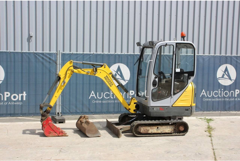 Neuson ET16 - Minigraafmachine: afbeelding 1 Neuson ET16 - Minigraafmachine: afbeelding 1