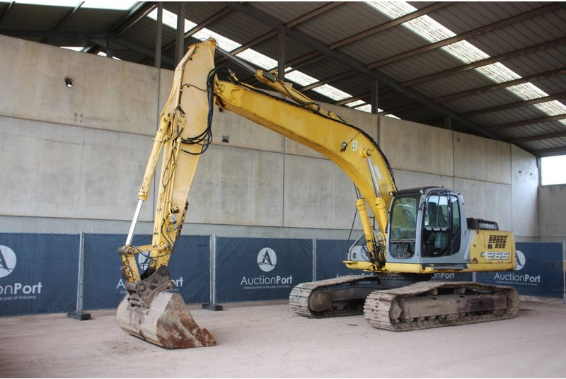 Rupsgraafmachine New Holland E265: afbeelding 8