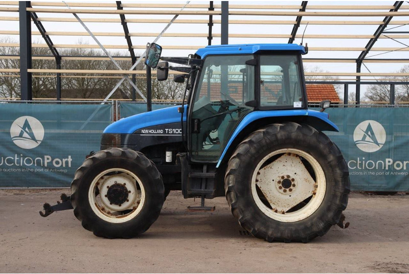 New Holland TS100 - Tractor: afbeelding 2 New Holland TS100 - Tractor: afbeelding 2