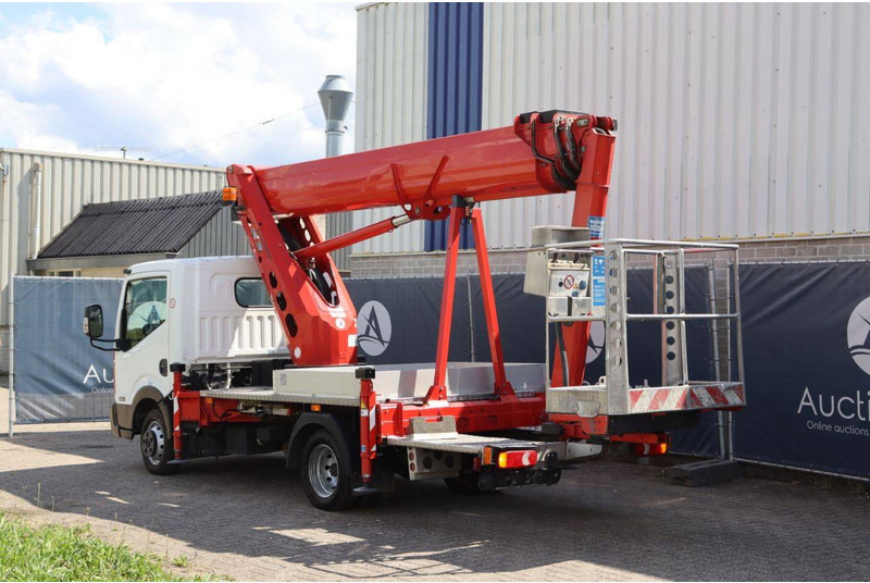 Nissan 35.12 / Ruthmann STEIGER TBR 220 - Vrachtwagen hoogwerker: afbeelding 4 Nissan 35.12 / Ruthmann STEIGER TBR 220 - Vrachtwagen hoogwerker: afbeelding 4