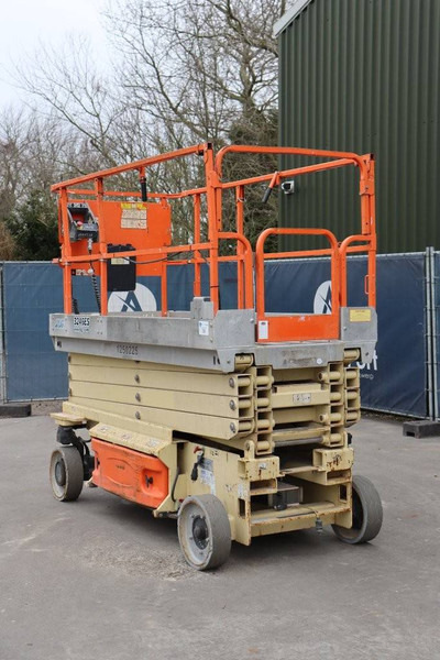 OSHKOSH 3246ES - Schaarlift: afbeelding 3 OSHKOSH 3246ES - Schaarlift: afbeelding 3