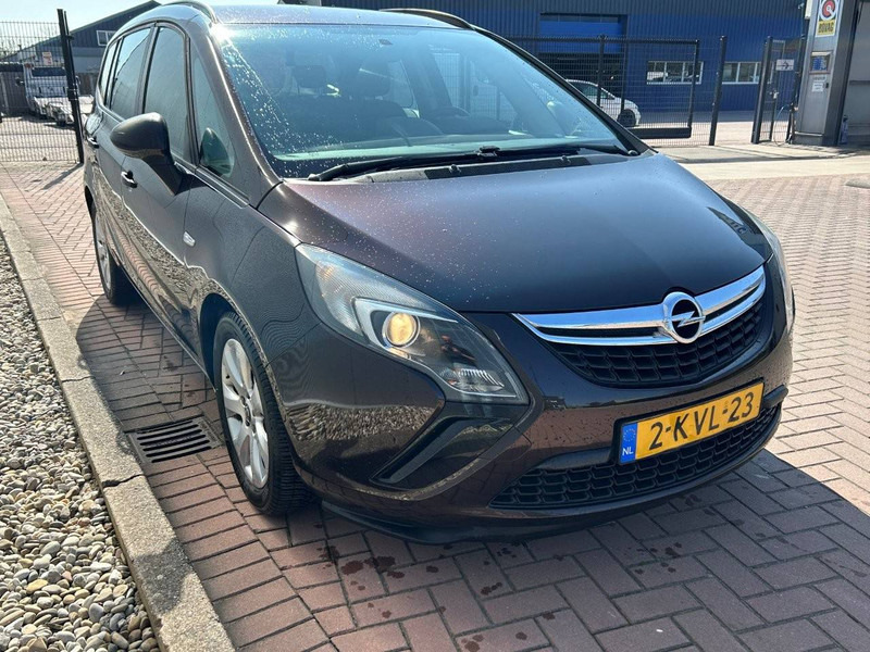 Opel Zafira 1.4 Tourer Business+ - Personenwagen: afbeelding 5 Opel Zafira 1.4 Tourer Business+ - Personenwagen: afbeelding 5